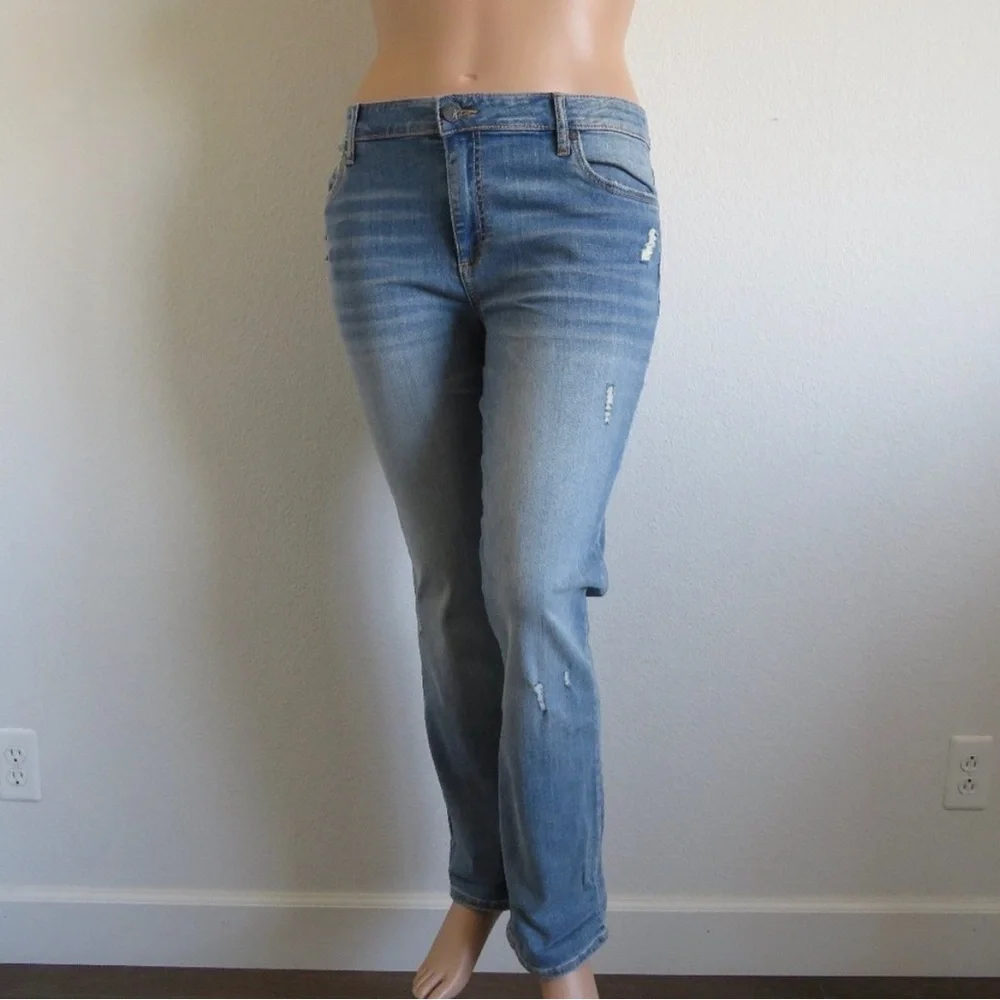 KUT from the KLOTH Jeans Women's Catherine Boyfriend DISTRESSED Plus Size 16 NWT - Picture 3 of 3